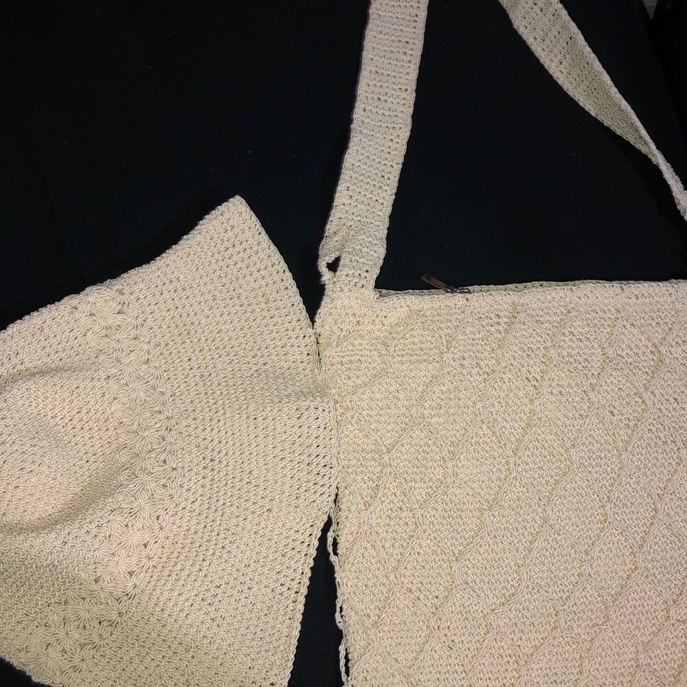 shoulder bag and hat